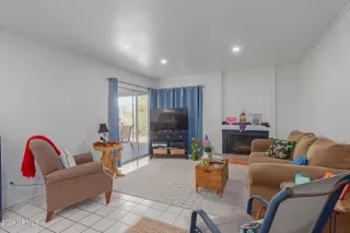 Photo #6: 6759056 Listing