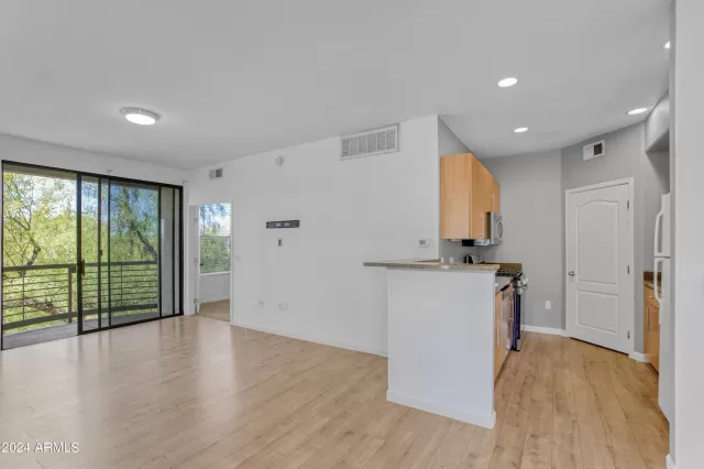 MLS: 6759307 Condo For Sale