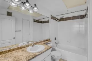 Photo #3: 6759307 Listing