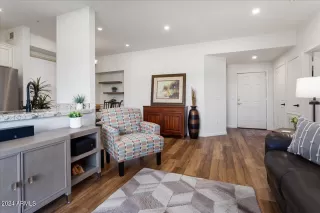 Photo #3: 6759339 Listing