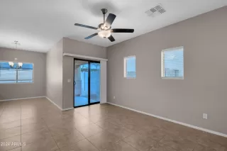 Photo #5: 6759369 Listing