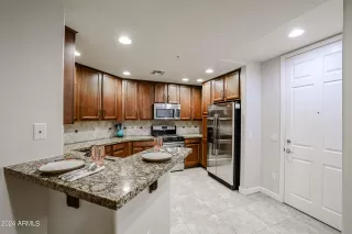 Photo #2: 6759387 Listing 