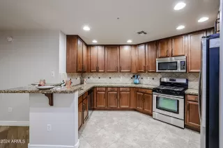 Photo #3: 6759387 Listing 