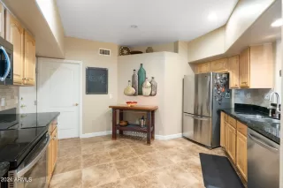 Photo #3: 6759673 Listing