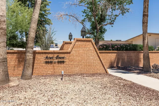 MLS: 6759695 Condo For Sale