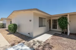 Photo #5: 6759695 Listing