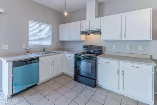 Photo #2: 6759745 Listing 