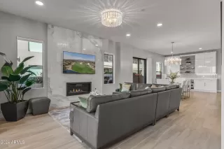 Photo #3: 6759771 Listing 