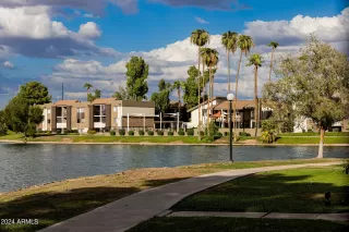 Photo #3: 6759854 Listing