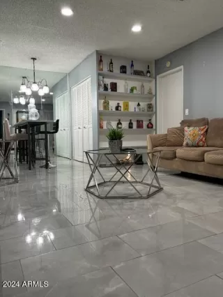 Photo #1: 6759887 Listing