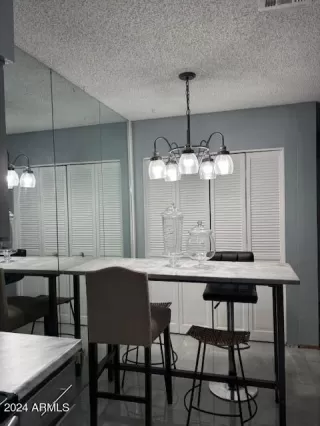 Photo #6: 6759887 Listing