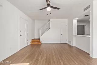 Photo #5: 6759910 Listing