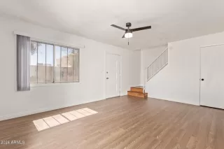 Photo #6: 6759910 Listing