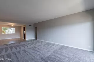 Photo #6: 6760058 Listing