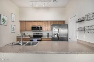 Photo #6: 6760060 Listing