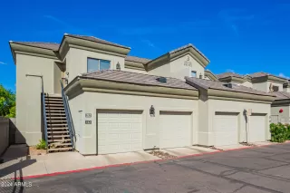 Photo #3: 6760182 Listing