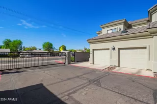 Photo #4: 6760182 Listing