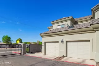 Photo #5: 6760182 Listing