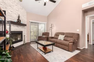 Photo #6: 6760188 Listing 