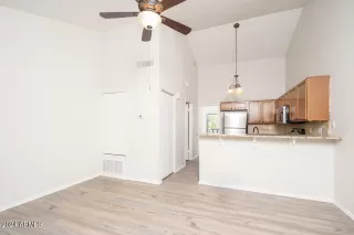 Photo #4: 6760402 Listing 