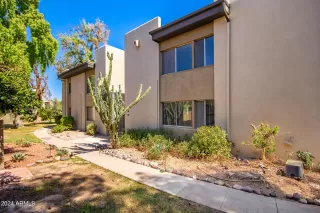 Photo #6: 6760417 Listing 