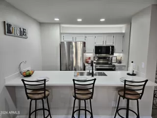 Photo #2: 6760617 Listing 