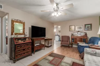 Photo #3: 6760676 Listing