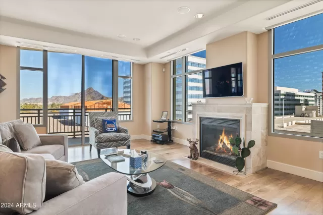 MLS: 6760687 Condo For Sale