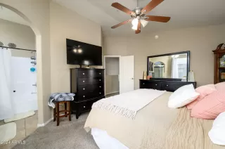 Photo #5: 6760688 Listing