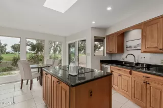 Photo #1: 6760766 Listing 