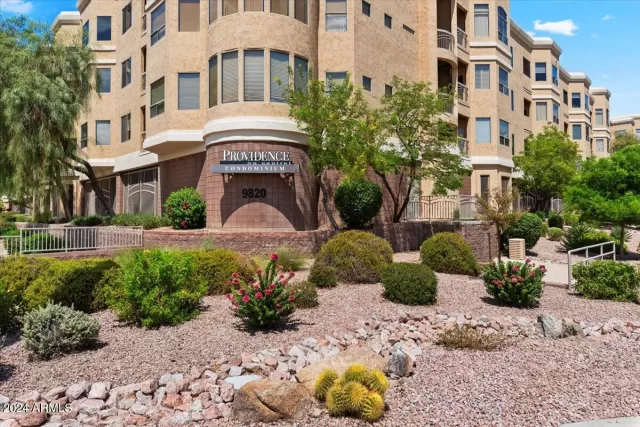 MLS: 6761034 Condo For Sale
