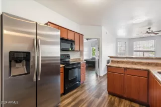 Photo #4: 6761034 Listing