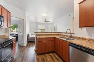 Photo #5: 6761034 Listing