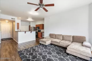 Photo #6: 6761034 Listing