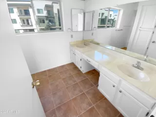 Photo #4: 6761101 Listing 