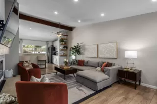 Photo #6: 6761275 Listing