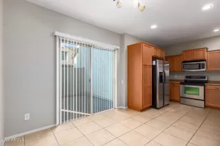 Photo #4: 6761278 Listing