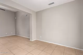 Photo #6: 6761278 Listing