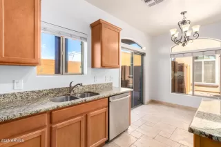 Photo #6: 6761325 Listing