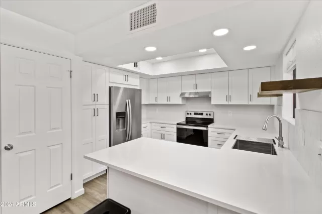 MLS: 6761549 Condo For Sale