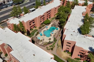 Photo #6: 6761549 Listing 