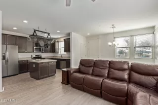 Photo #4: 6761586 Listing 