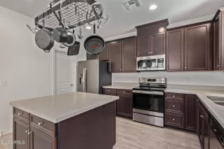 Photo #6: 6761586 Listing 