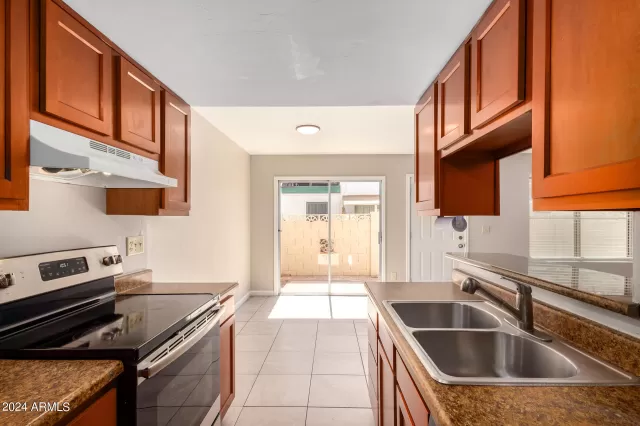 MLS: 6762008 Condo For Sale