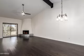 Photo #3: 6762089 Listing