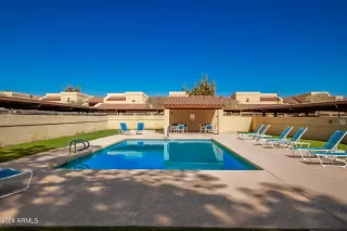 Photo #6: 6762089 Listing