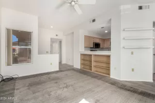 Photo #5: 6762181 Listing