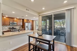 Photo #3: 6762337 Listing 