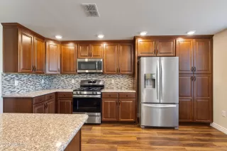 Photo #5: 6762337 Listing 