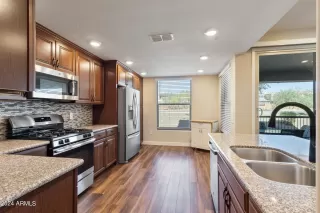 Photo #6: 6762337 Listing 